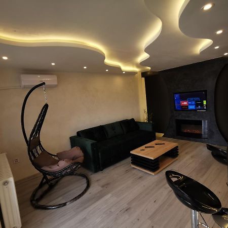נובי סאד Brend New Luxurious Apartment In Downtown With Free Parking מראה חיצוני תמונה