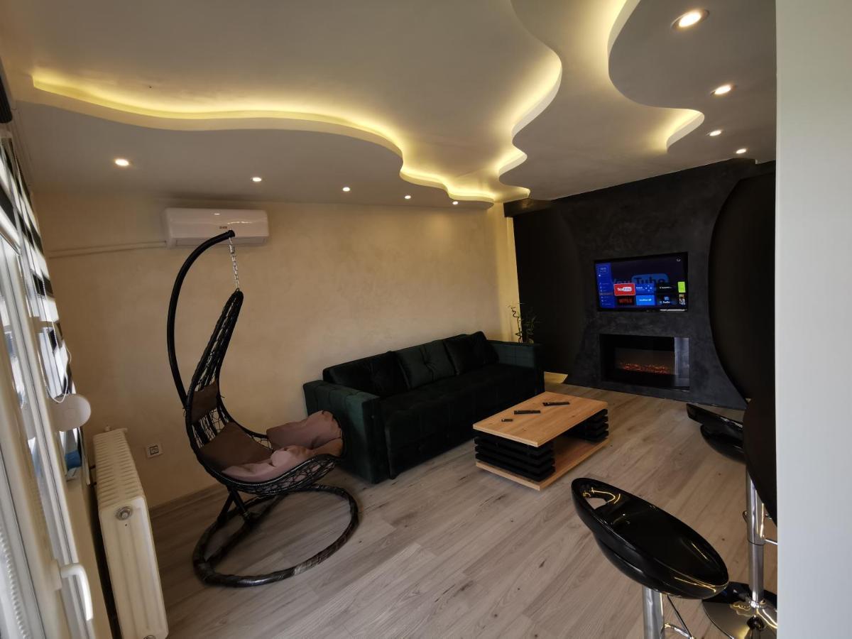 נובי סאד Brend New Luxurious Apartment In Downtown With Free Parking מראה חיצוני תמונה