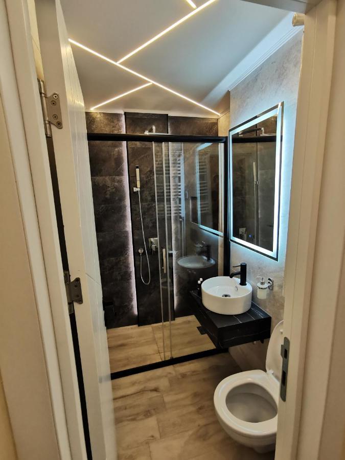נובי סאד Brend New Luxurious Apartment In Downtown With Free Parking מראה חיצוני תמונה