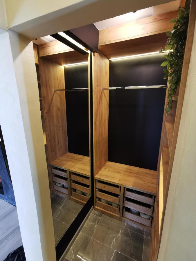 נובי סאד Brend New Luxurious Apartment In Downtown With Free Parking מראה חיצוני תמונה