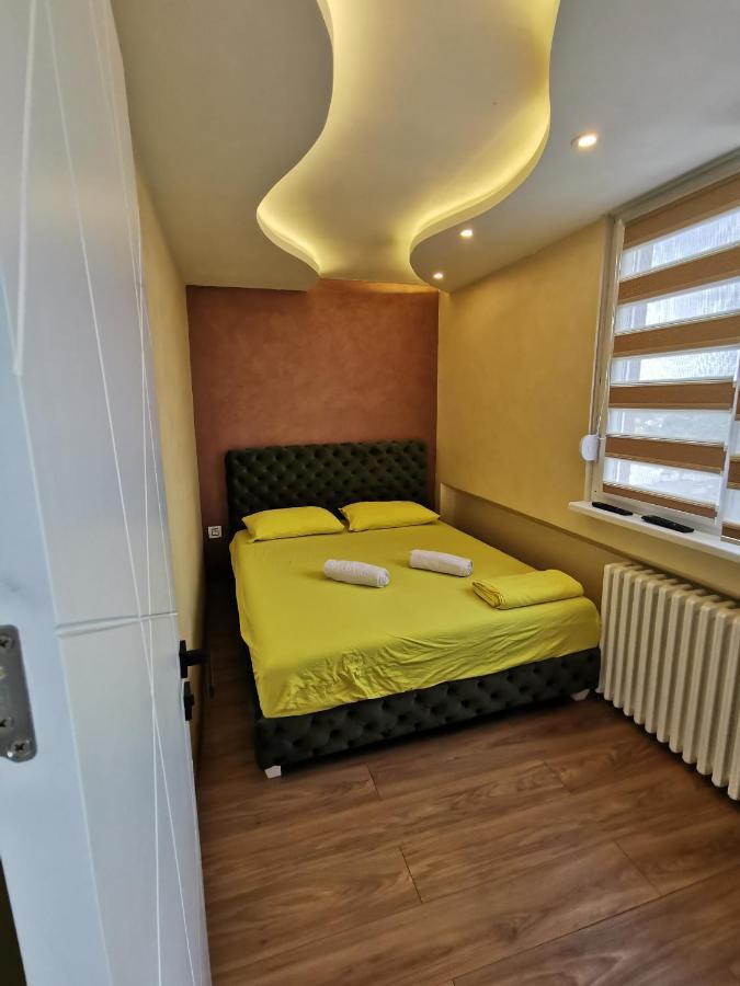 נובי סאד Brend New Luxurious Apartment In Downtown With Free Parking מראה חיצוני תמונה